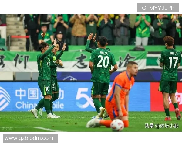 被队友冷落的足球明星如何在逆境中重拾自信与荣耀 被队友冷落的足球明星如何在逆境中重拾自信与荣耀