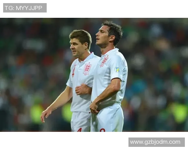 足球明星与路人共同踢球的趣味瞬间与感人故事分享 足球明星与路人共同踢球的趣味瞬间与感人故事分享