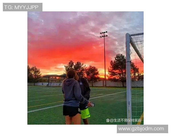 足球明星女性头像精选展示展现魅力与风采的真实照片合集 足球明星女性头像精选展示展现魅力与风采的真实照片合集